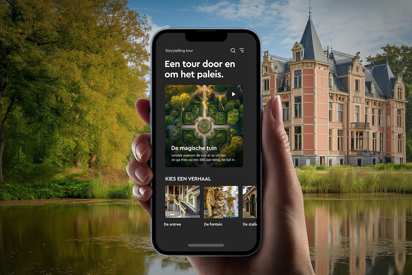 Smartphone met storytelling app voor paleisbezoek.