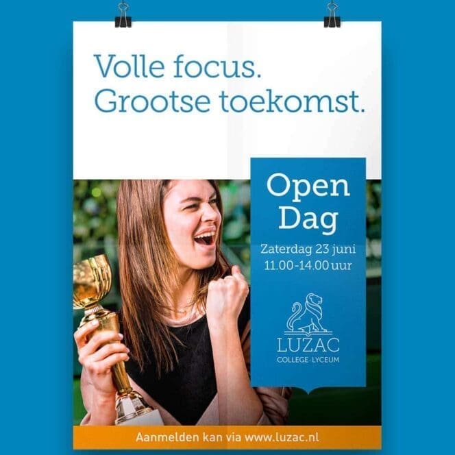 Poster voor Luzac open dag met juichende tiener.