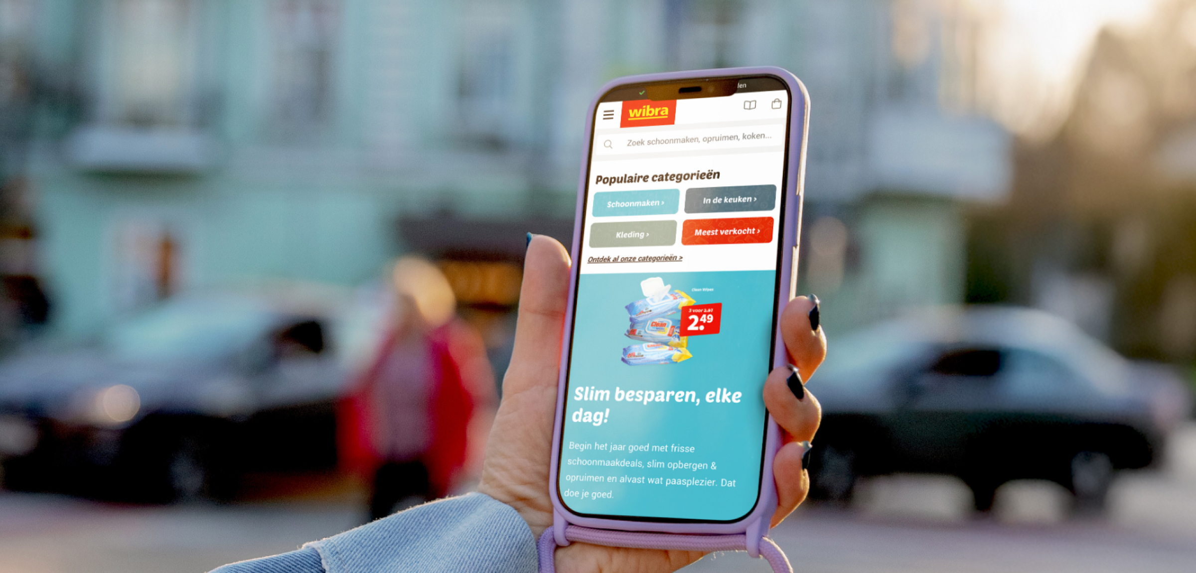 Mobile met Wibra webshop op het scherm