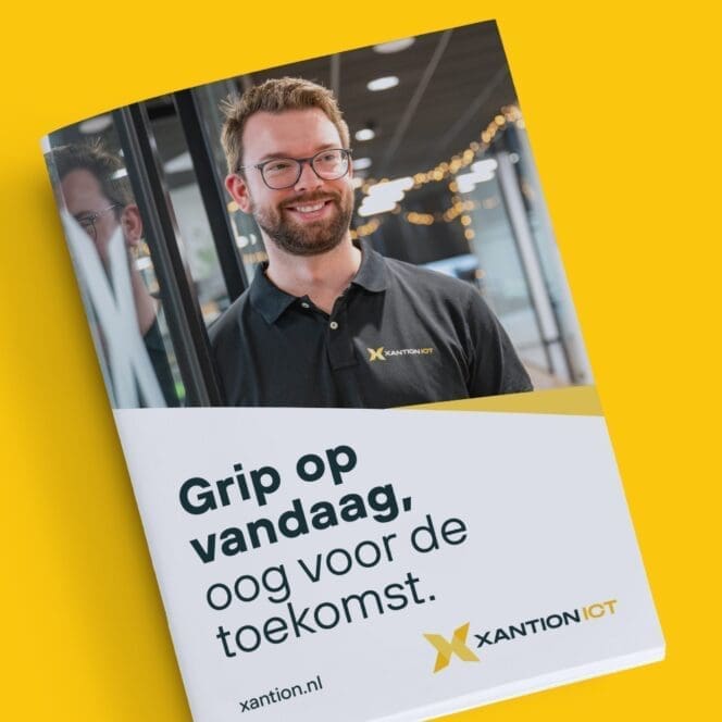 Brochure van Xantion ICT met lachende medewerker en de tekst: 'Grip op vandaag, oog voor de toekomst.'